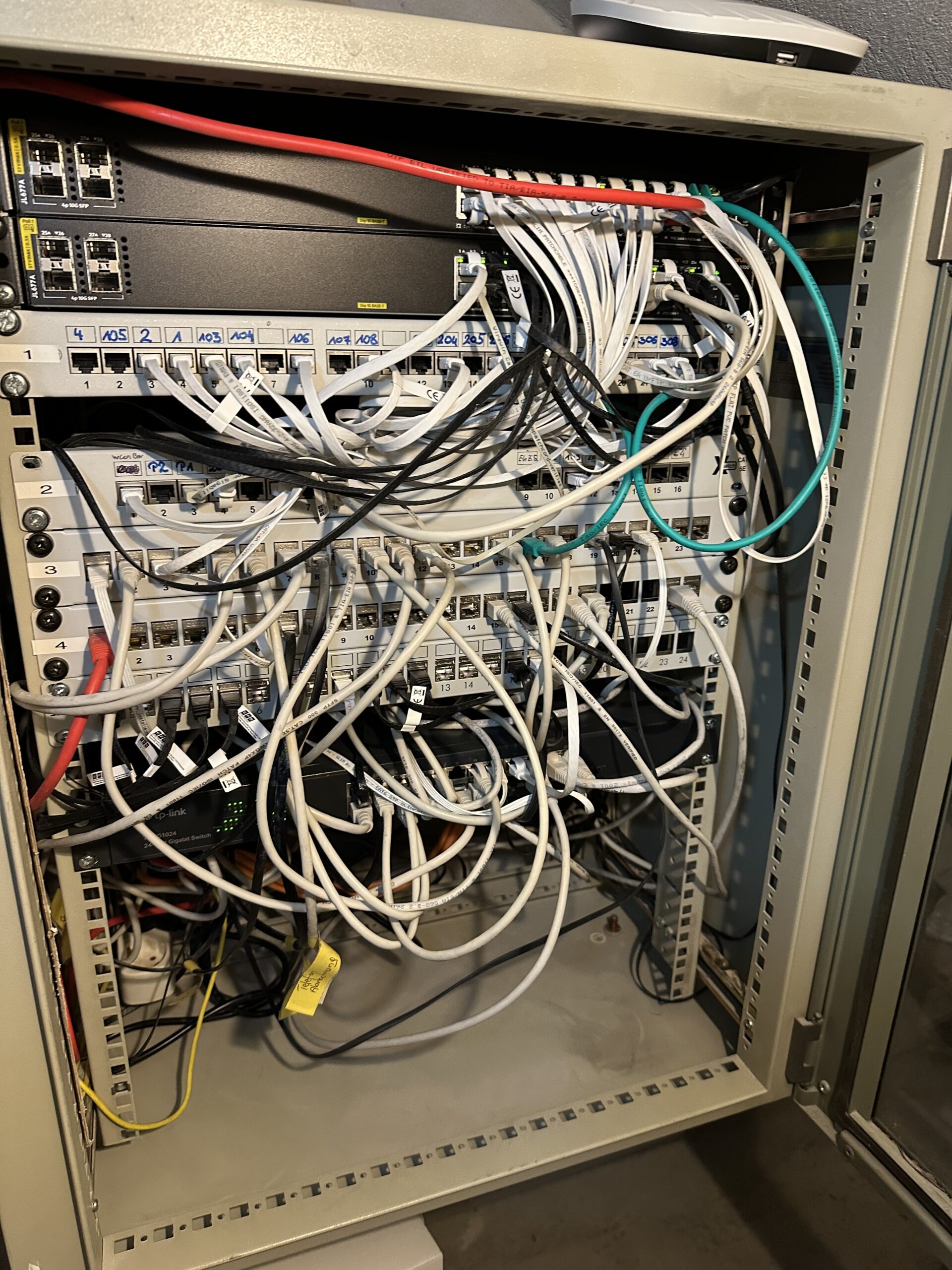 Netzwerktechnik durch den IT Profi; Anpassung des Netzwerkes, WLAN Lösungen für Gäste, WLAN Abdeckung, Netzwerktopologie